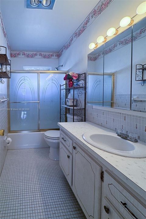 待售: $115,000 (1 贝兹, 1 浴室, 564 平方英尺)