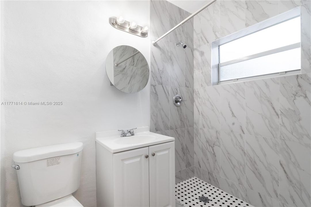 Recently Rented: $1,600 (0 beds, 1 baths, 300 Square Feet)