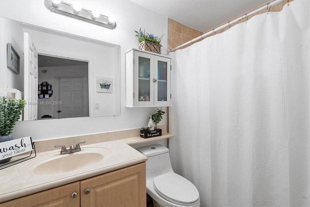 Recently Sold: $505,000 (4 beds, 3 baths, 2025 Square Feet)