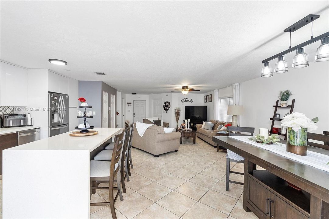 Recently Sold: $505,000 (4 beds, 3 baths, 2025 Square Feet)