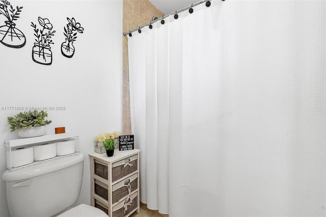 Recently Sold: $505,000 (4 beds, 3 baths, 2025 Square Feet)