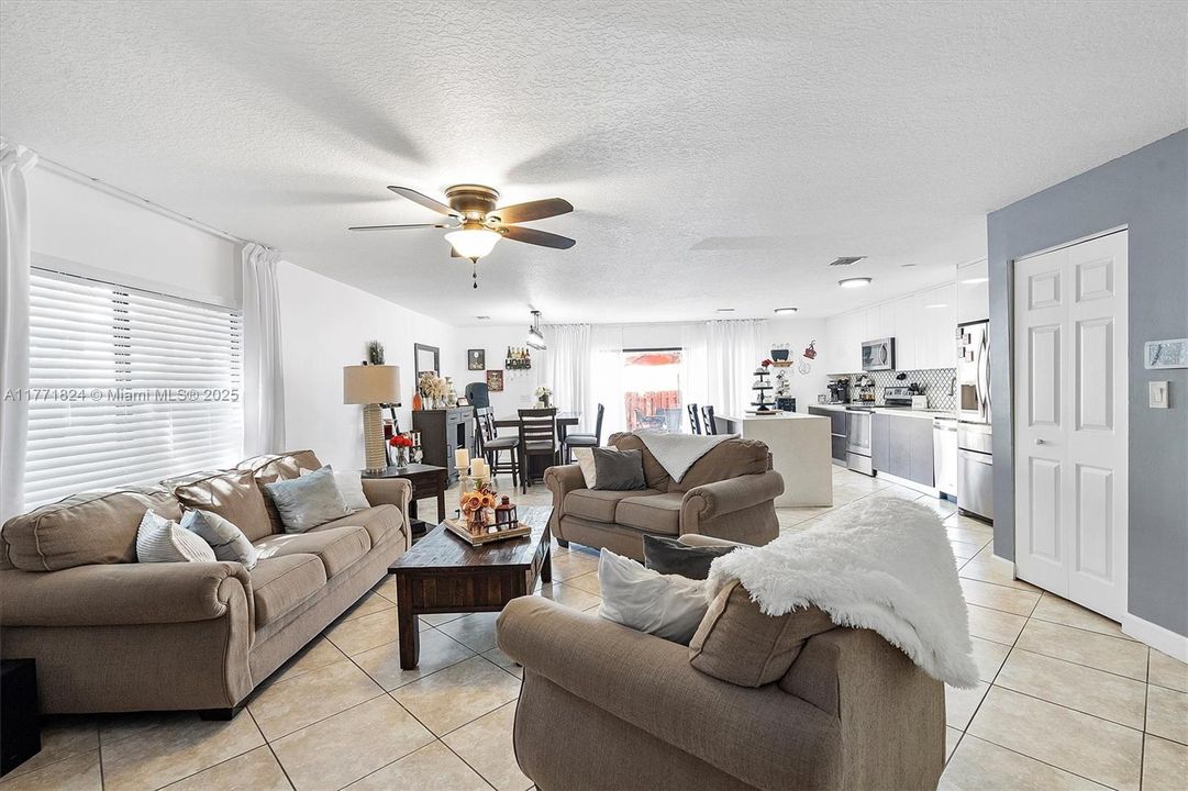 Recently Sold: $505,000 (4 beds, 3 baths, 2025 Square Feet)