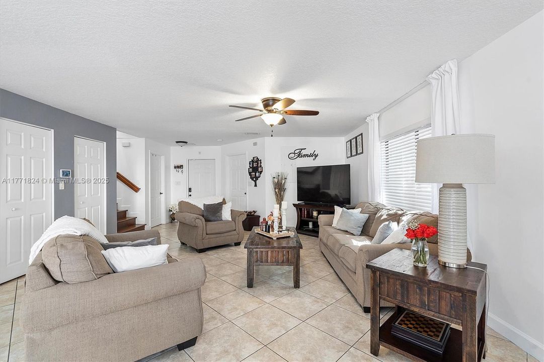 Recently Sold: $505,000 (4 beds, 3 baths, 2025 Square Feet)