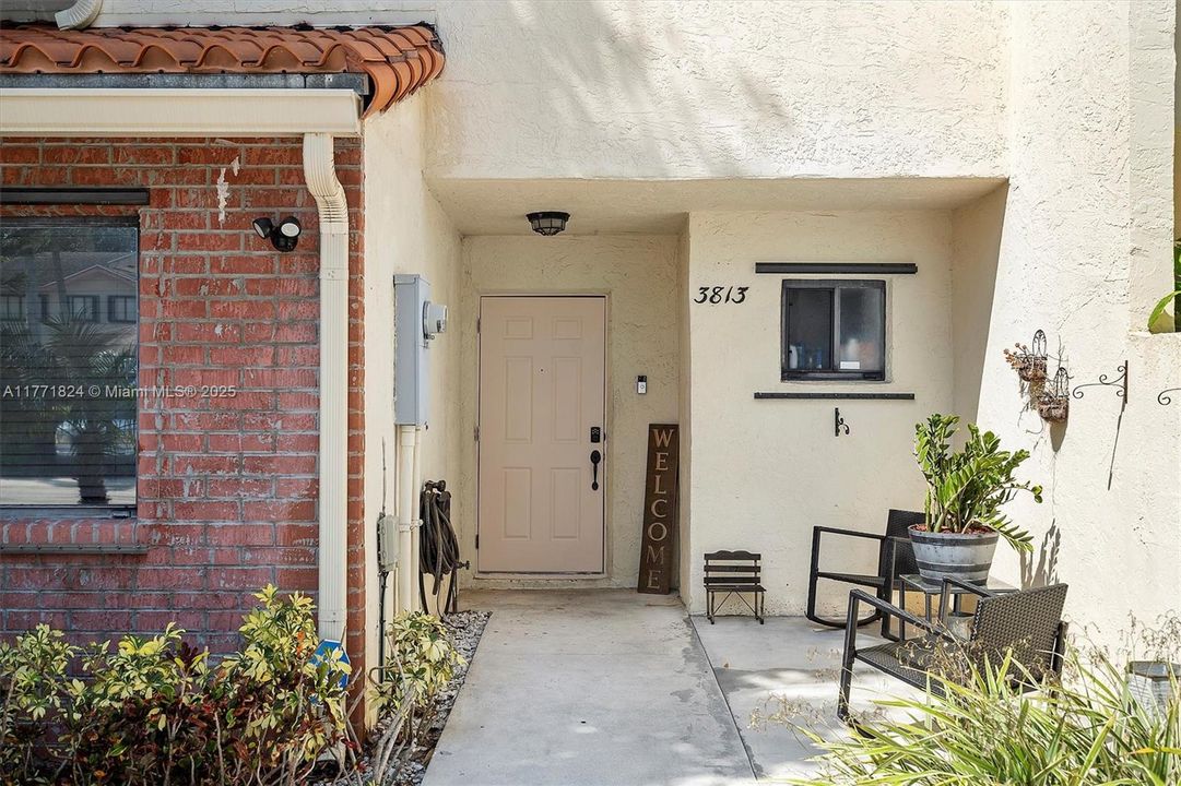 Recently Sold: $505,000 (4 beds, 3 baths, 2025 Square Feet)