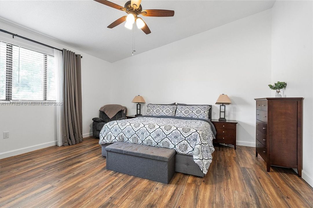 Recently Sold: $505,000 (4 beds, 3 baths, 2025 Square Feet)