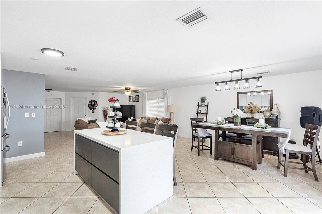 Recently Sold: $505,000 (4 beds, 3 baths, 2025 Square Feet)