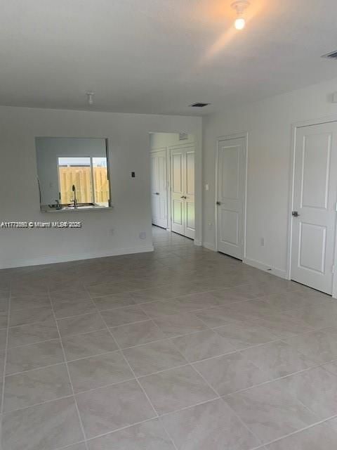 Recently Rented: $2,300 (2 beds, 2 baths, 1208 Square Feet)