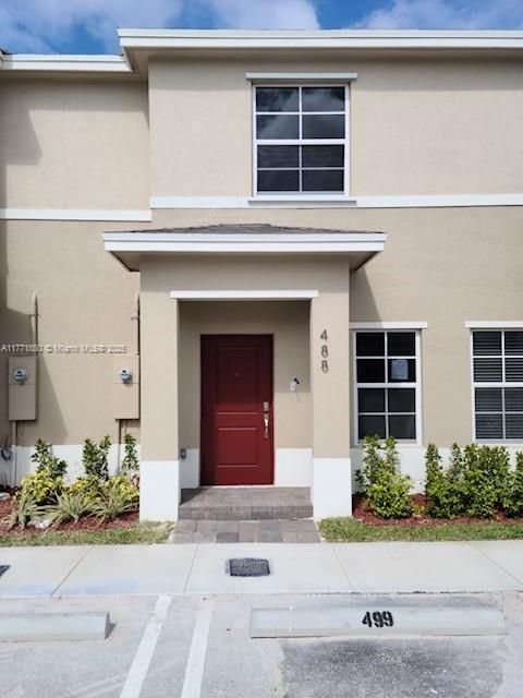 Recently Rented: $2,300 (2 beds, 2 baths, 1208 Square Feet)