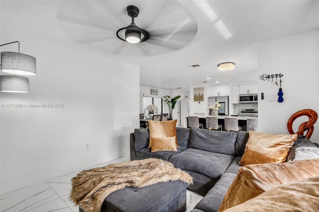 Recently Sold: $720,000 (4 beds, 2 baths, 1377 Square Feet)