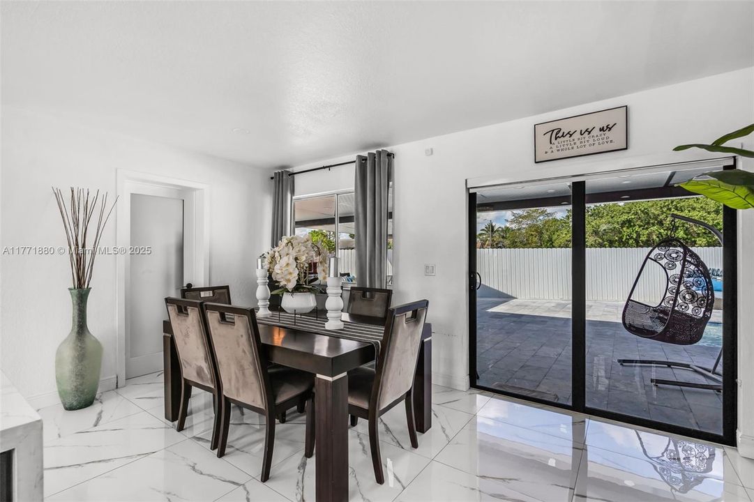 Recently Sold: $720,000 (4 beds, 2 baths, 1377 Square Feet)