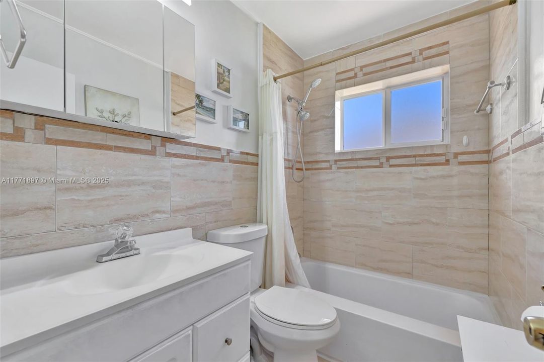 待售: $134,000 (2 贝兹, 1 浴室, 848 平方英尺)