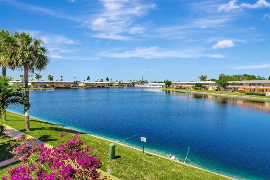 待售: $134,000 (2 贝兹, 1 浴室, 848 平方英尺)