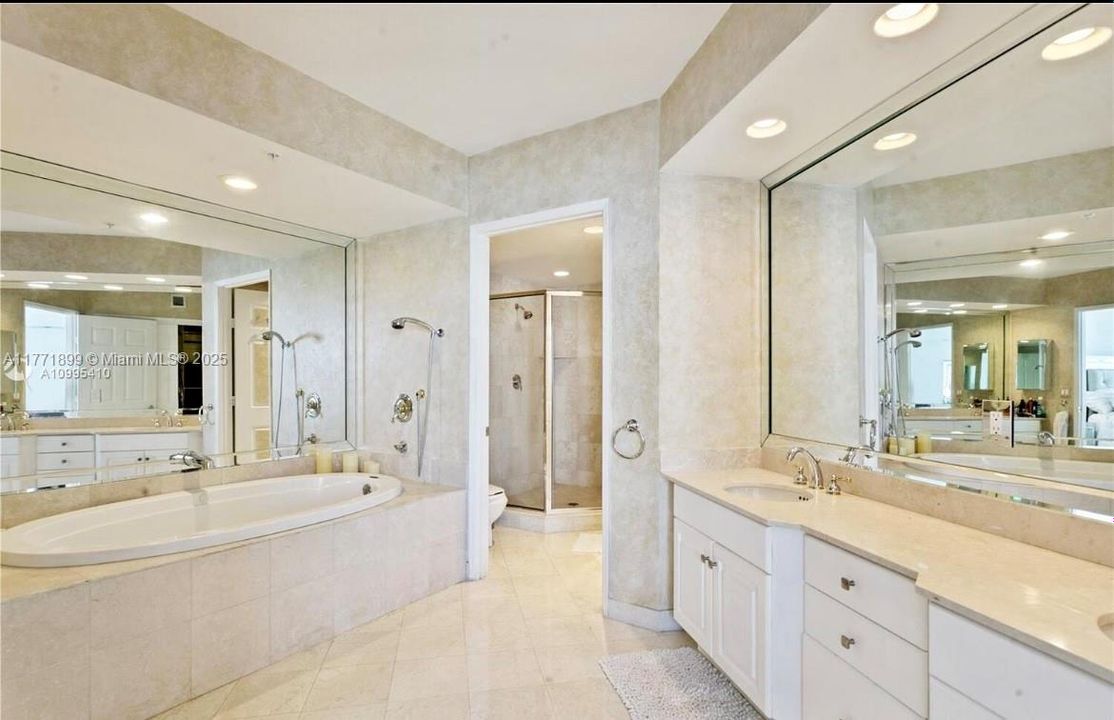 Recently Rented: $6,800 (3 beds, 3 baths, 2130 Square Feet)