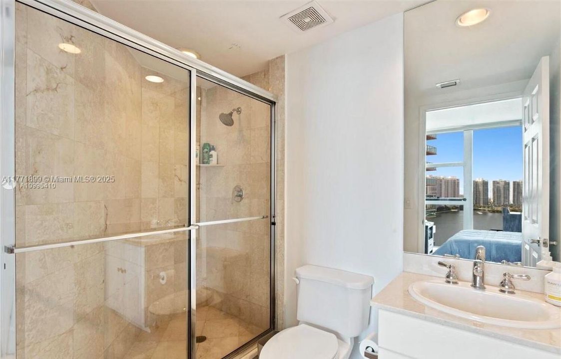 Recently Rented: $6,800 (3 beds, 3 baths, 2130 Square Feet)