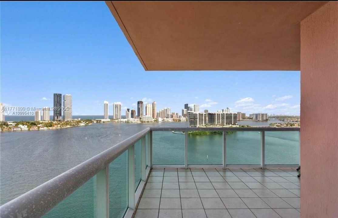 Recently Rented: $6,800 (3 beds, 3 baths, 2130 Square Feet)