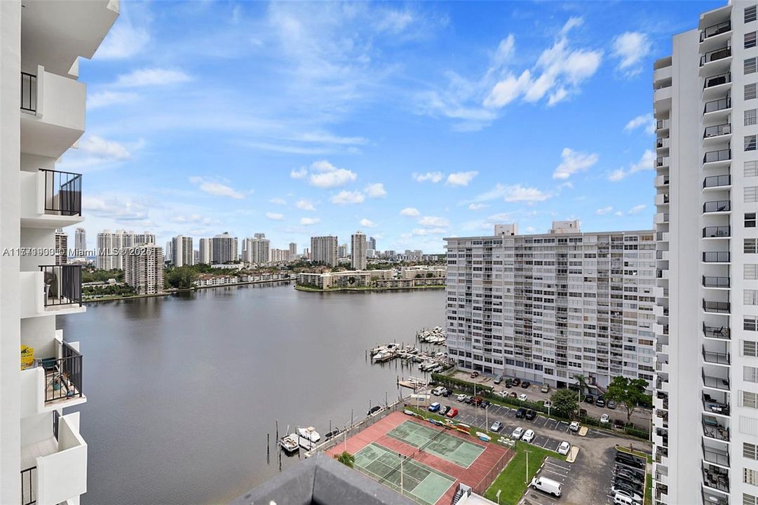 最近售出: $275,000 (2 贝兹, 2 浴室, 1143 平方英尺)