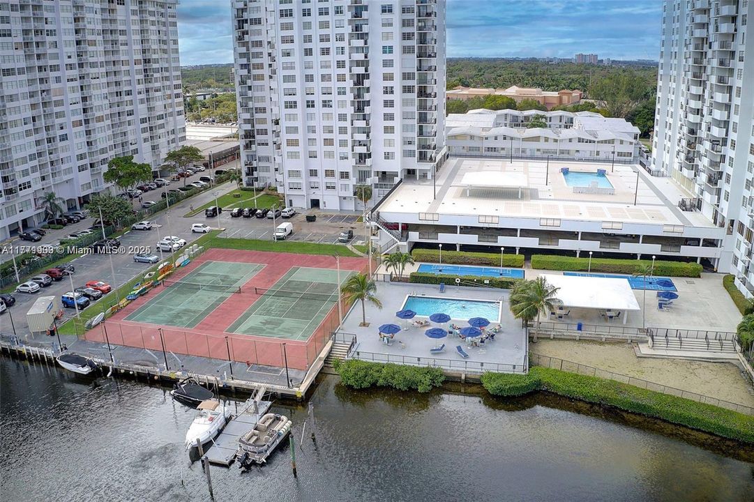 最近售出: $275,000 (2 贝兹, 2 浴室, 1143 平方英尺)