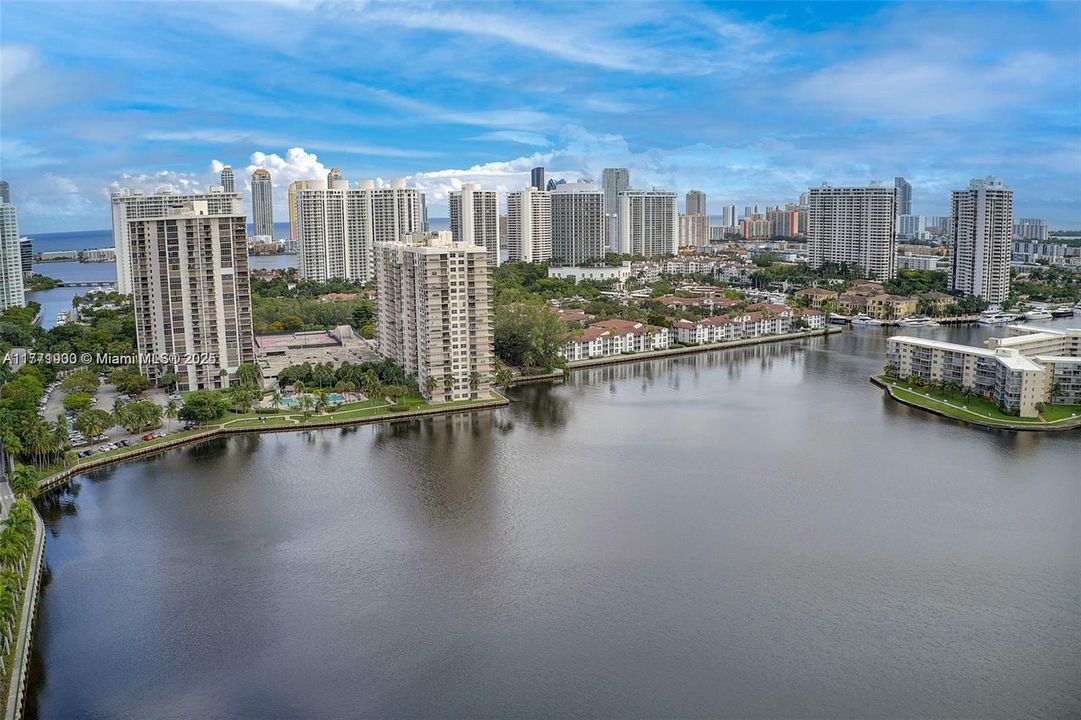 最近售出: $275,000 (2 贝兹, 2 浴室, 1143 平方英尺)