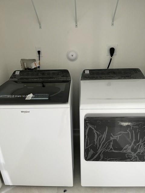 Recently Rented: $2,300 (2 beds, 2 baths, 1208 Square Feet)