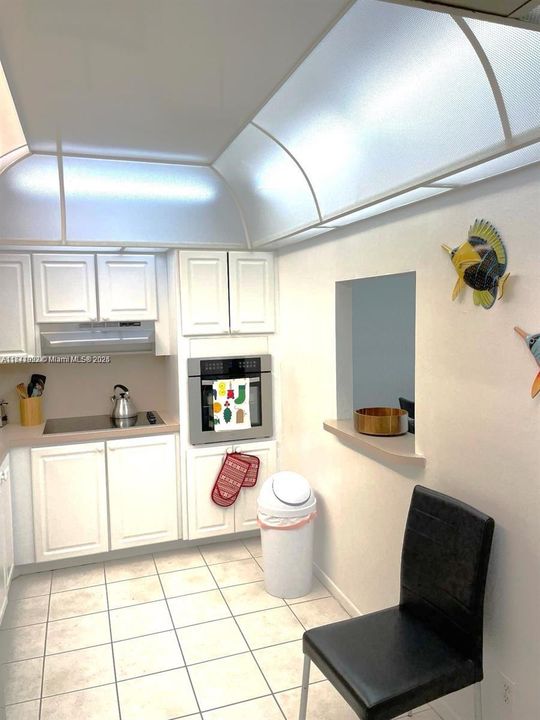 Recently Sold: $360,000 (1 beds, 1 baths, 1005 Square Feet)