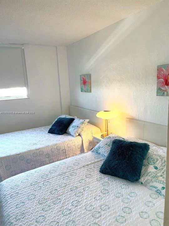 Recently Sold: $360,000 (1 beds, 1 baths, 1005 Square Feet)