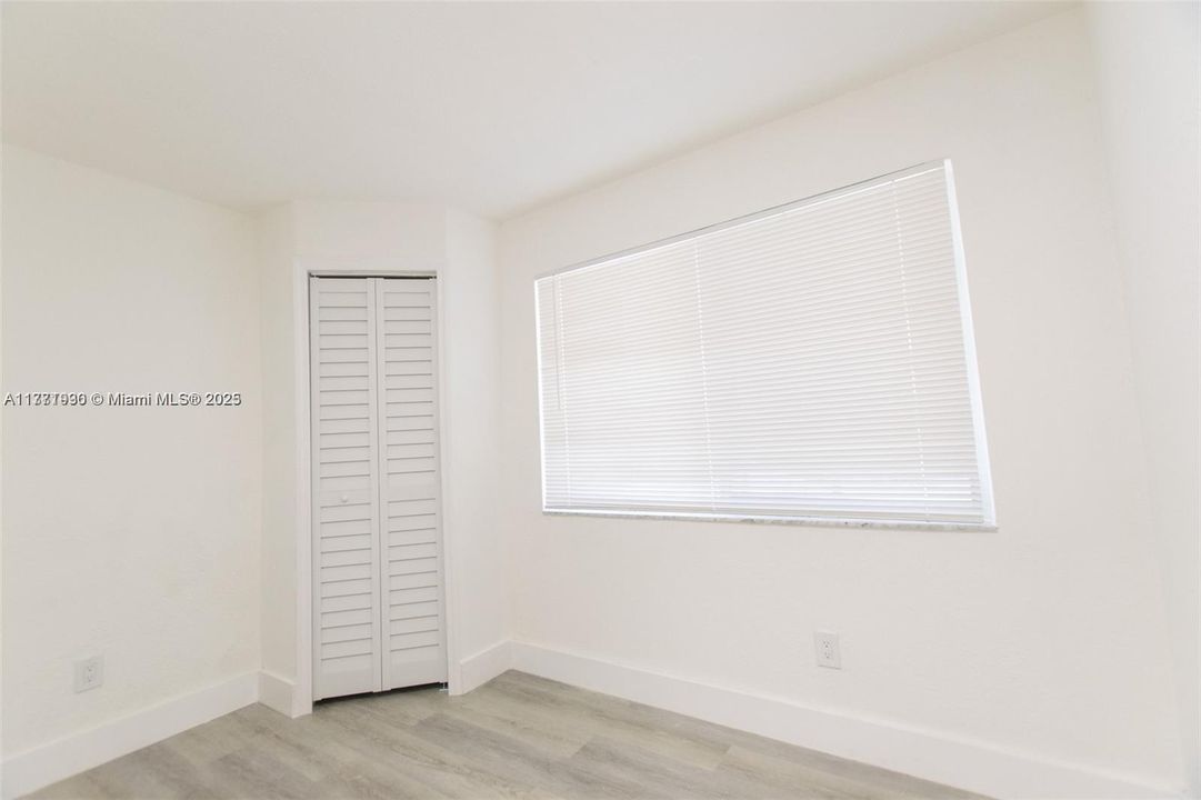 Recently Rented: $2,995 (3 beds, 2 baths, 1052 Square Feet)