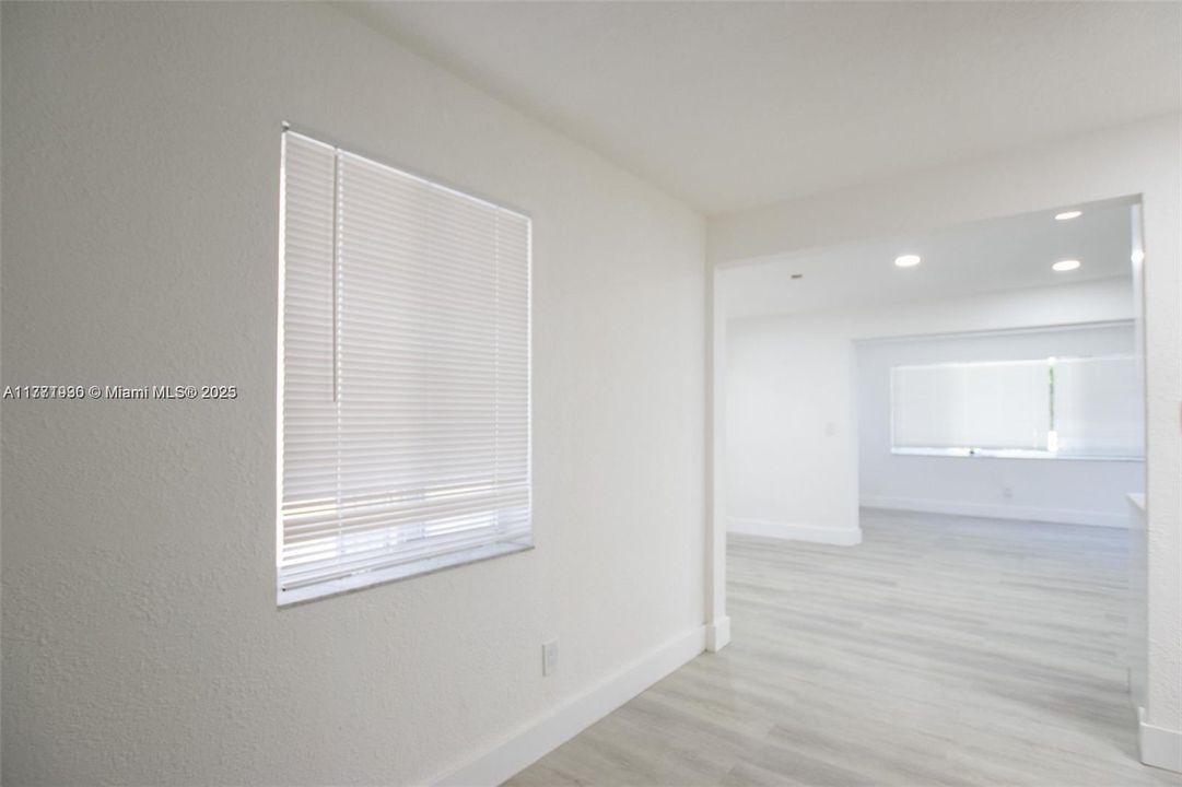 Recently Rented: $2,995 (3 beds, 2 baths, 1052 Square Feet)