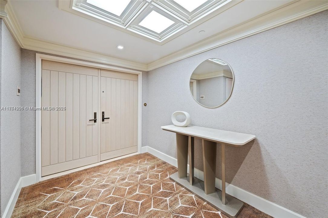 Recently Sold: $2,695,000 (3 beds, 2 baths, 2614 Square Feet)