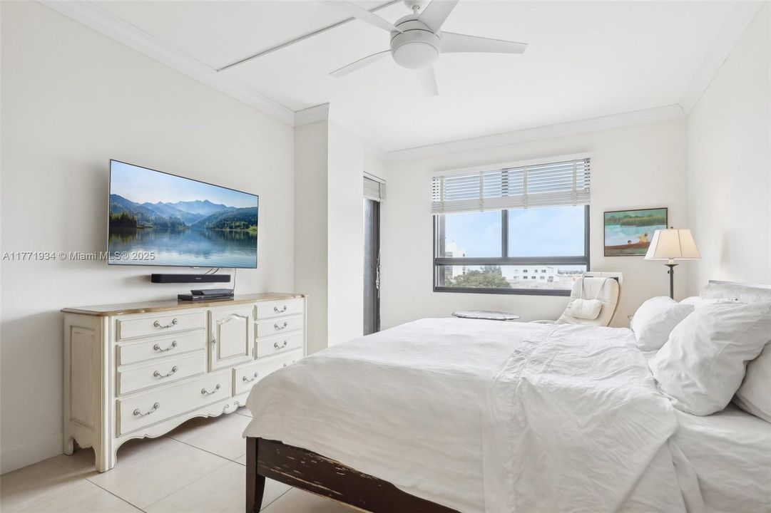 最近售出: $1,000,000 (2 贝兹, 2 浴室, 1532 平方英尺)