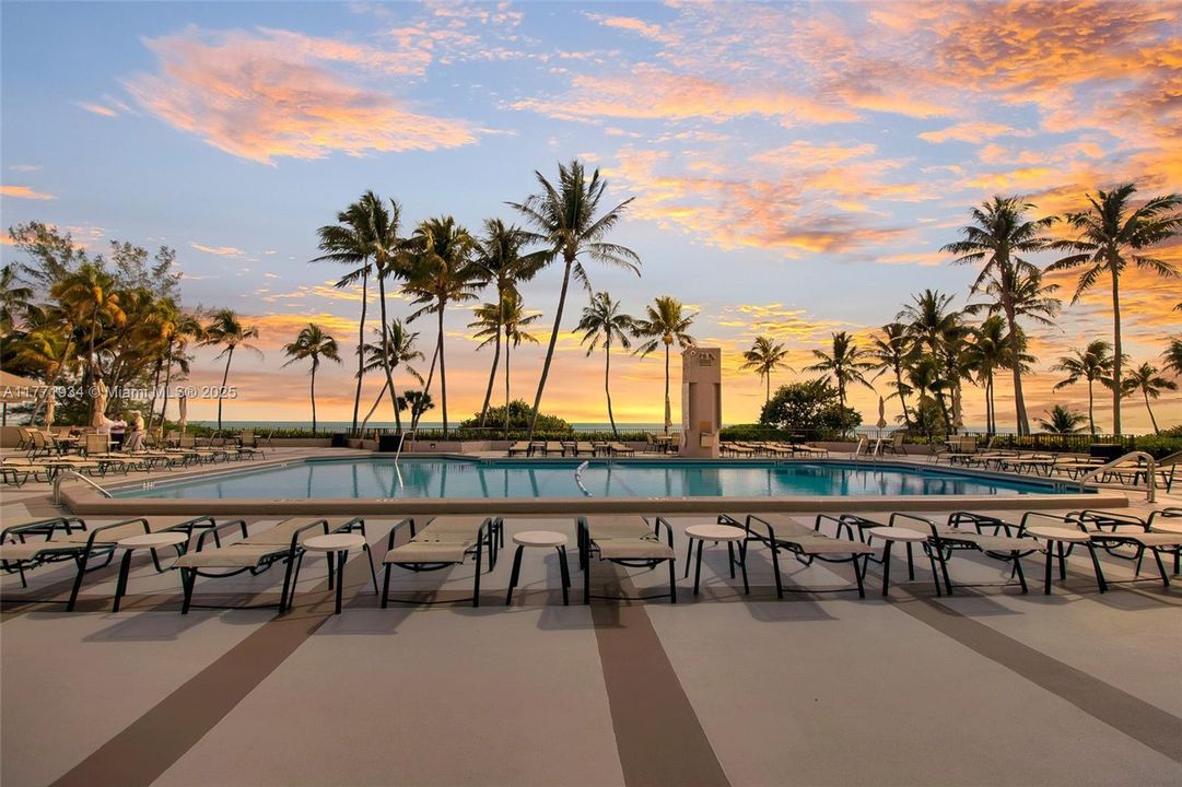 最近售出: $1,000,000 (2 贝兹, 2 浴室, 1532 平方英尺)