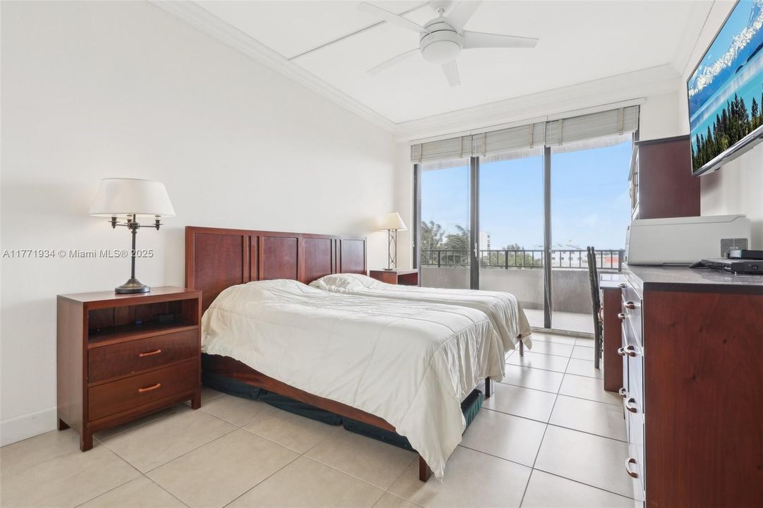 最近售出: $1,000,000 (2 贝兹, 2 浴室, 1532 平方英尺)