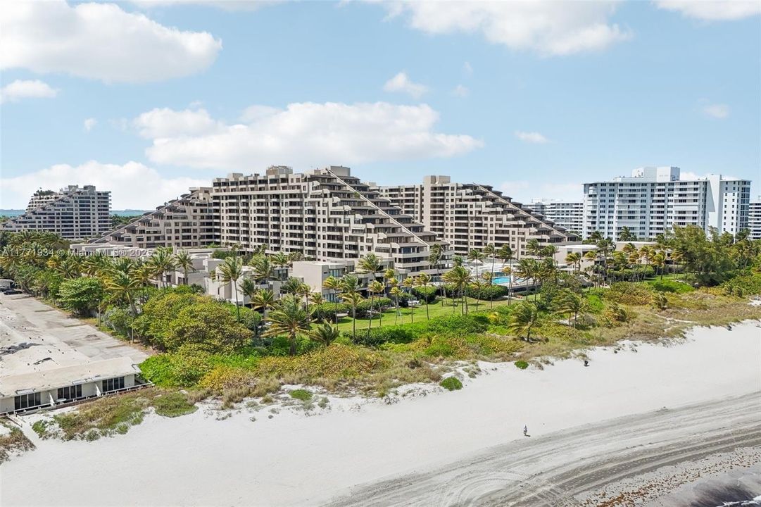 最近售出: $1,000,000 (2 贝兹, 2 浴室, 1532 平方英尺)