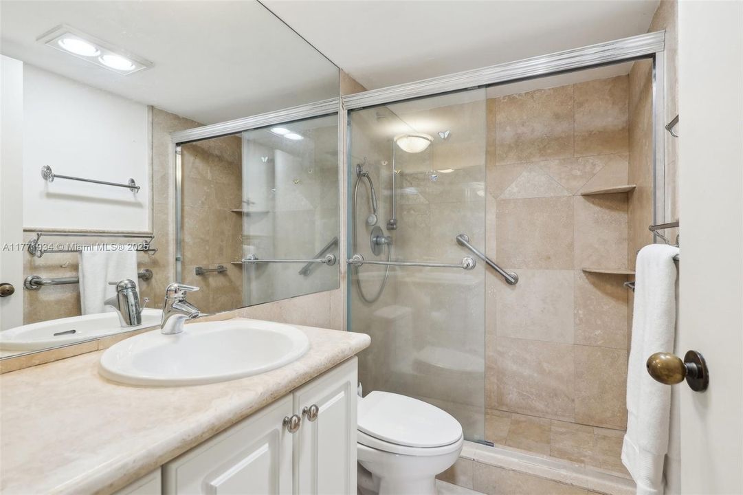 最近售出: $1,000,000 (2 贝兹, 2 浴室, 1532 平方英尺)