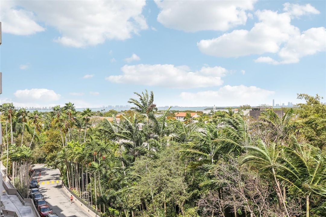 最近售出: $1,000,000 (2 贝兹, 2 浴室, 1532 平方英尺)