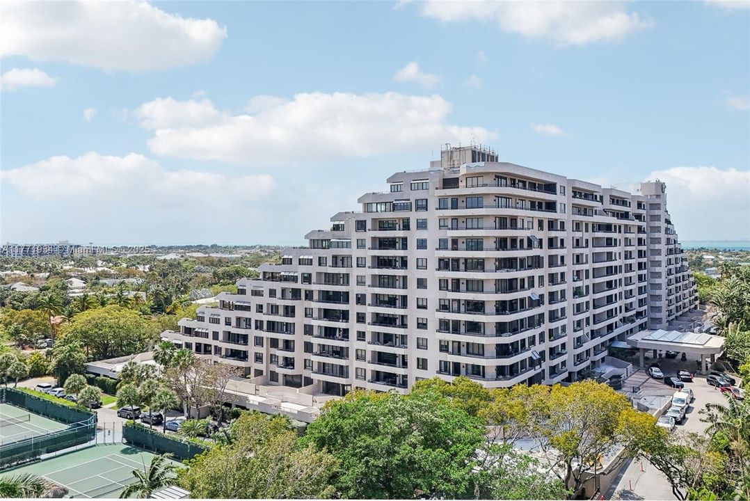 最近售出: $1,000,000 (2 贝兹, 2 浴室, 1532 平方英尺)