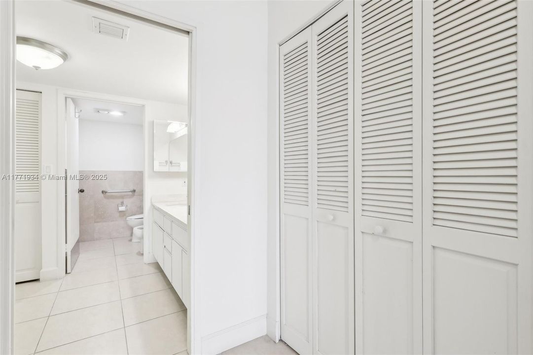 最近售出: $1,000,000 (2 贝兹, 2 浴室, 1532 平方英尺)