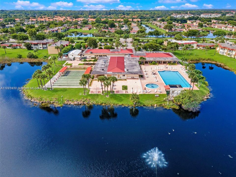 Recently Rented: $1,790 (2 beds, 2 baths, 888 Square Feet)