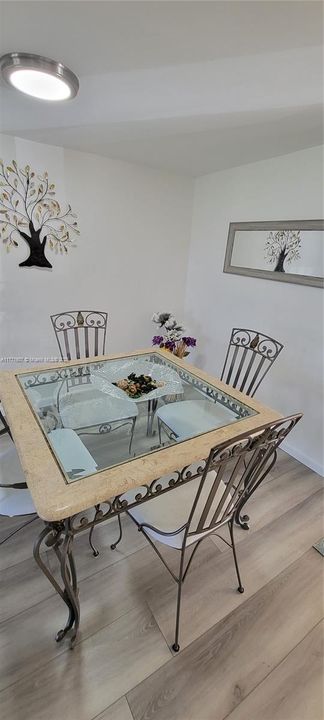 Recently Rented: $1,790 (2 beds, 2 baths, 888 Square Feet)