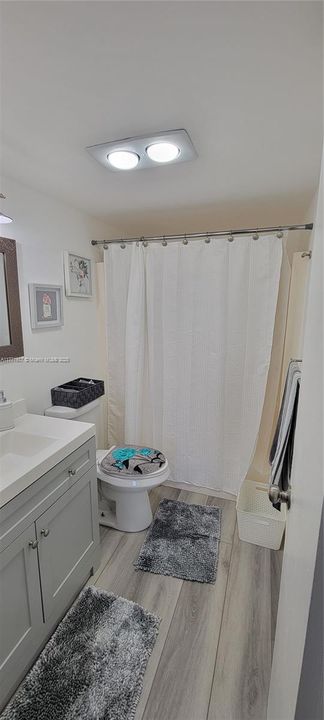 Recently Rented: $1,790 (2 beds, 2 baths, 888 Square Feet)
