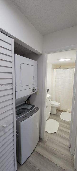 Recently Rented: $1,790 (2 beds, 2 baths, 888 Square Feet)