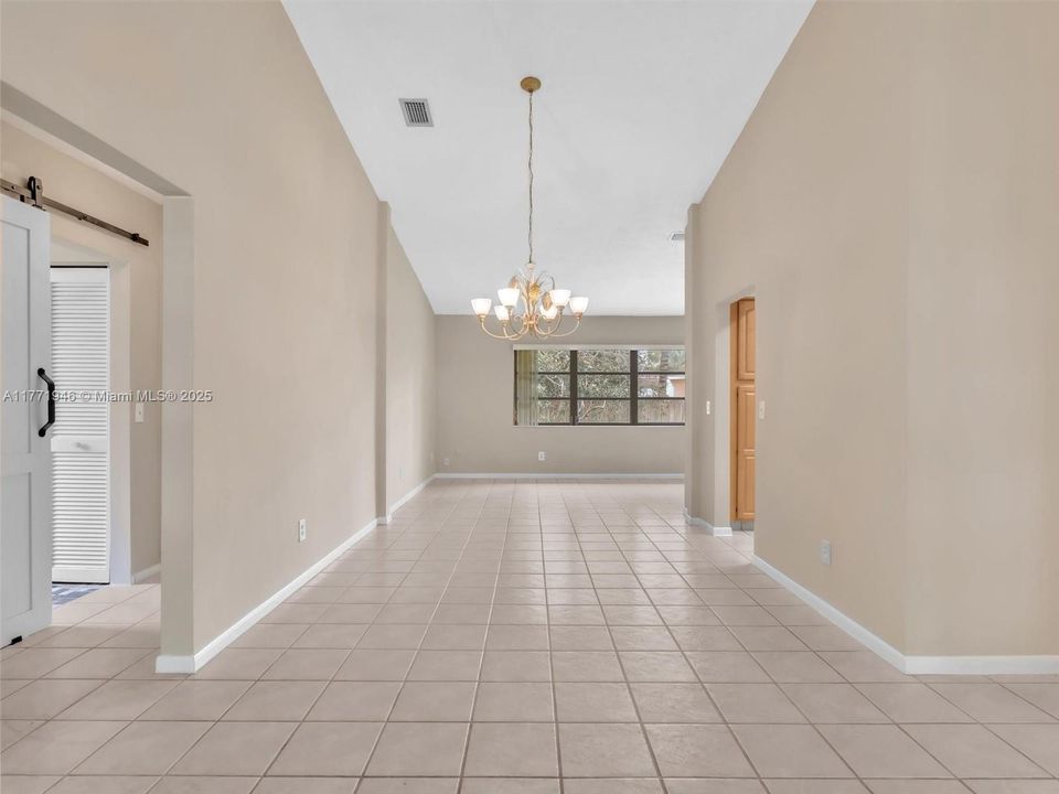 Recently Sold: $669,000 (3 beds, 2 baths, 1931 Square Feet)