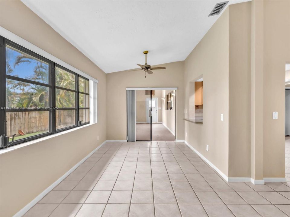 Recently Sold: $669,000 (3 beds, 2 baths, 1931 Square Feet)