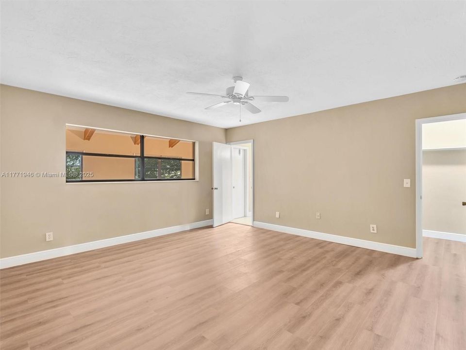 Recently Sold: $669,000 (3 beds, 2 baths, 1931 Square Feet)