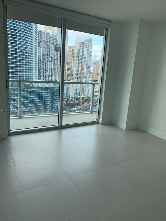 Recently Rented: $3,200 (1 beds, 1 baths, 754 Square Feet)