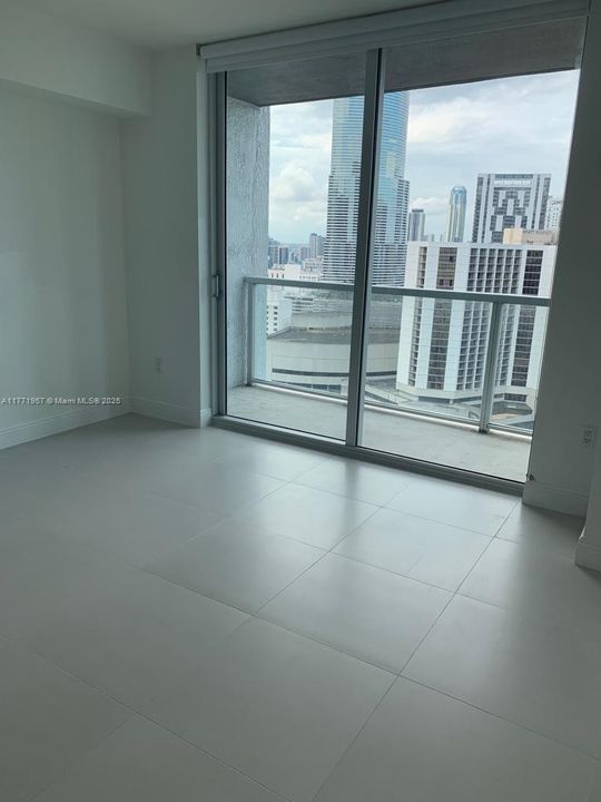 Recently Rented: $3,200 (1 beds, 1 baths, 754 Square Feet)