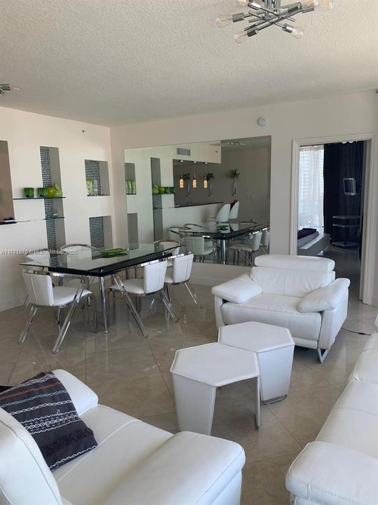 For Sale: $1,099,000 (2 beds, 2 baths, 1423 Square Feet)