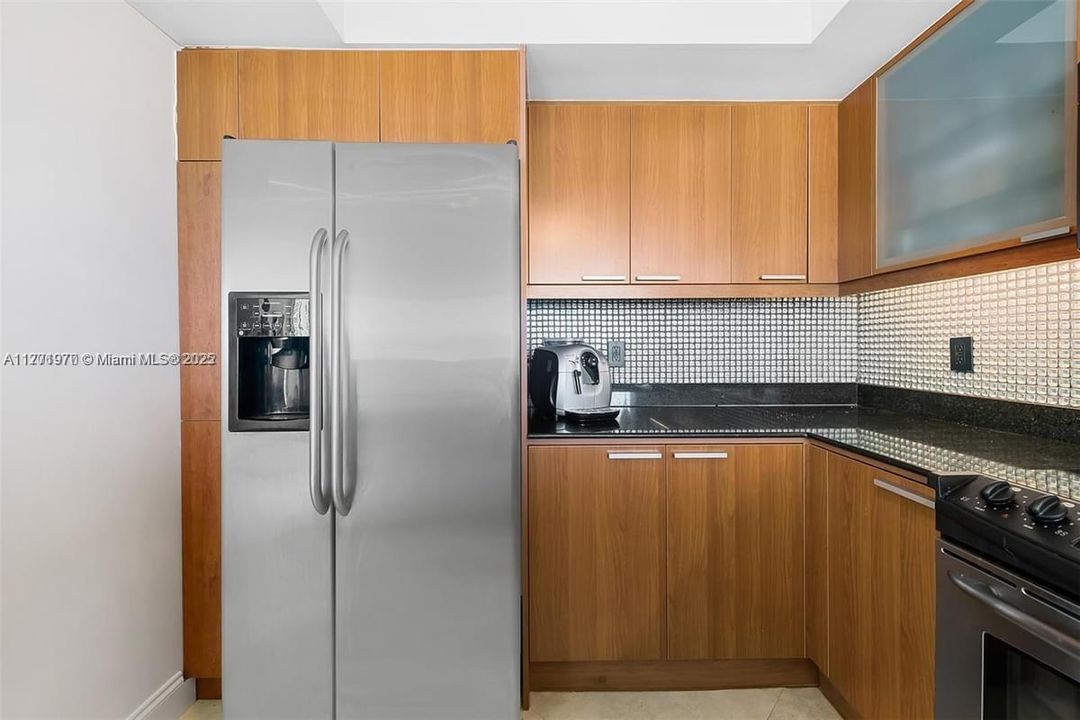 For Sale: $1,099,000 (2 beds, 2 baths, 1423 Square Feet)