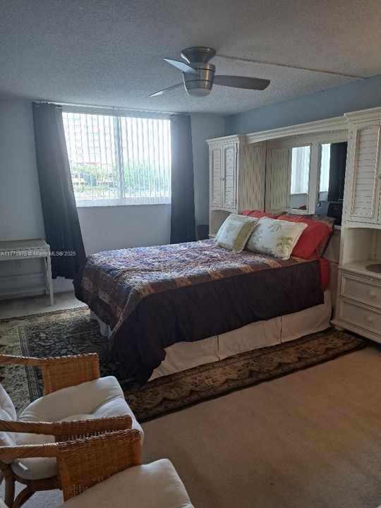 Recently Rented: $1,850 (1 beds, 1 baths, 886 Square Feet)