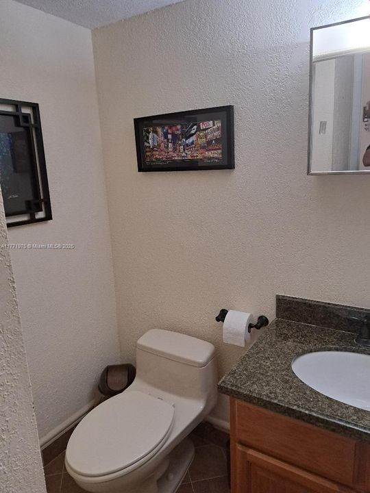 Recently Rented: $1,850 (1 beds, 1 baths, 886 Square Feet)