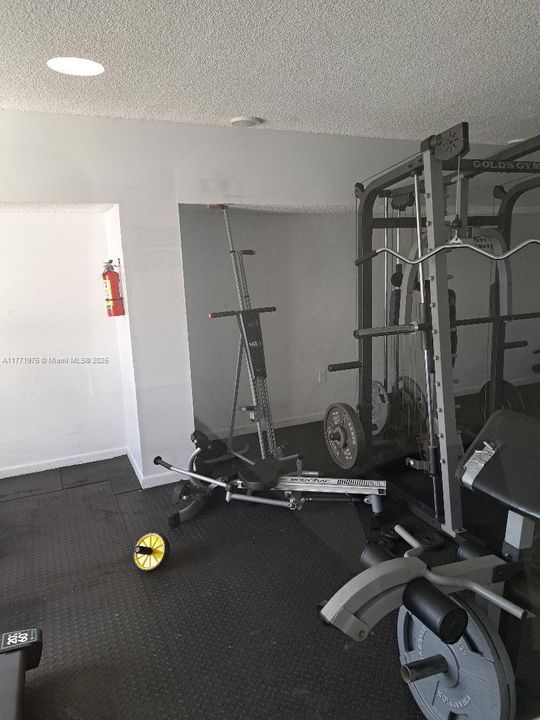 Recently Rented: $1,850 (1 beds, 1 baths, 886 Square Feet)